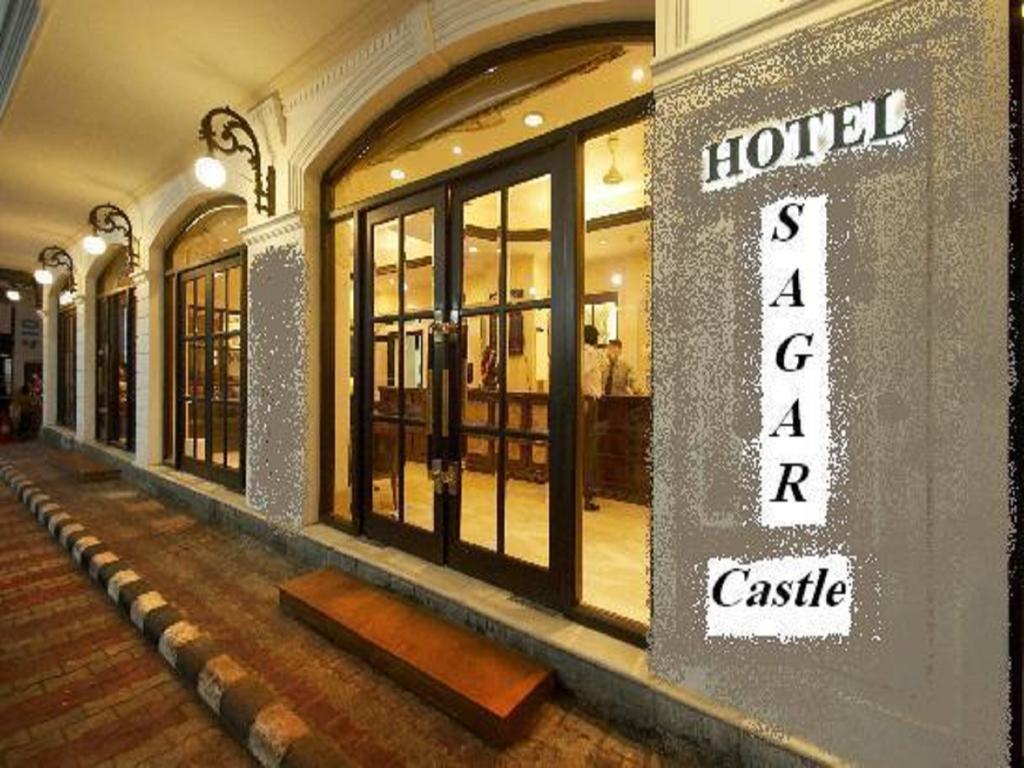 Hotel Sagar Castle Ratlām Exteriör bild